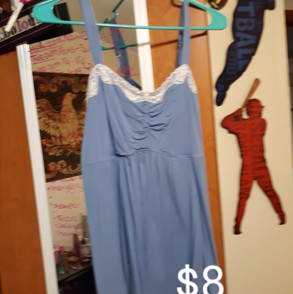 *TANKTOP*
